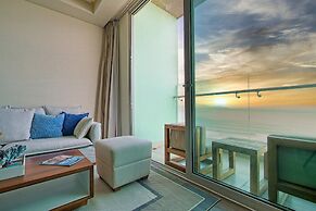 Stunning Beachfront 2bdr Condo Across My Khe Beach