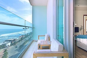 Stunning Beachfront 2bdr Condo Across My Khe Beach