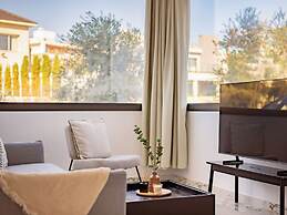 Sanders River Plaza Limassol Apartment