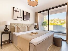 Sanders River Plaza Limassol Apartment