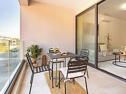 Sanders River Plaza Limassol Apartment