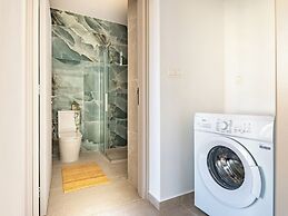 Sanders River Plaza Limassol Apartment