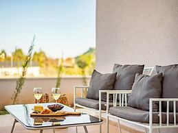 Sanders River Plaza Limassol Apartment