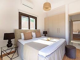 Sanders River Plaza Limassol Apartment