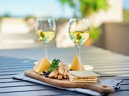 Sanders River Plaza Limassol Apartment