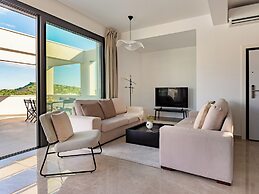 Sanders River Plaza Limassol Apartment