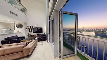 4 Maid Penthouse Panoramic Views in Dubai Creek Harbour