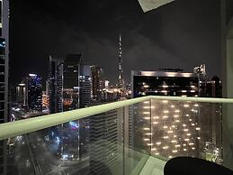 Burj Khalifa Canal View Fully Furnished Studio At Damac Prive