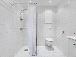 Sanders City - Pleasant 4-bdr Apt in the Capital