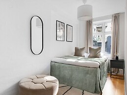 Sanders City - Pleasant 4-bdr Apt in the Capital