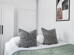 Sanders City - Pleasant 4-bdr Apt in the Capital