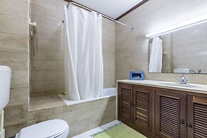 Fish House Flat With Pool