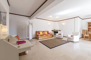 Fish House Flat With Pool