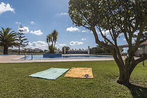 Fish House Flat With Pool