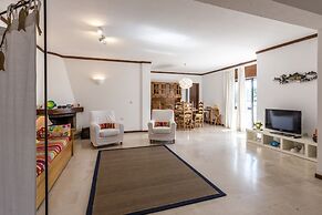 Fish House Flat With Pool