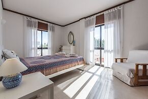 Fish House Flat With Pool