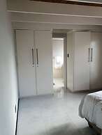 Crest Farm - Self-catering 2-bedroom, Wi-fi, Views, Swiming Pool