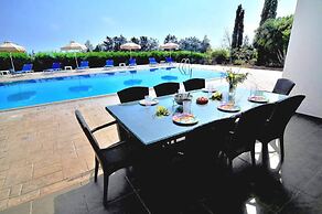 Impressive Large Villa Huge Heated Pool Garden