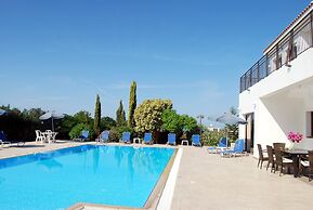 Impressive Large Villa Huge Heated Pool Garden