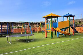 Impressive Large Villa Huge Heated Pool Garden