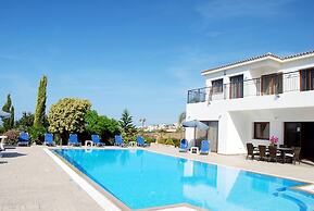 Impressive Large Villa Huge Heated Pool Garden