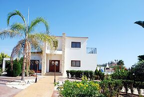 Impressive Large Villa Huge Heated Pool Garden