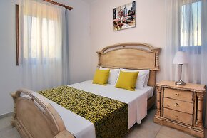 Impressive Large Villa Huge Heated Pool Garden