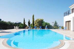 Impressive Large Villa Huge Heated Pool Garden