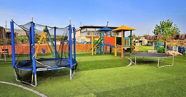 Impressive Large Villa Huge Heated Pool Garden