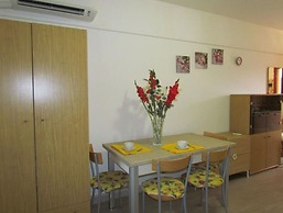 Studio With Shared Pool - Beahost