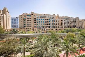 Spacious New Furnished 2br + M Palm Jumeirah