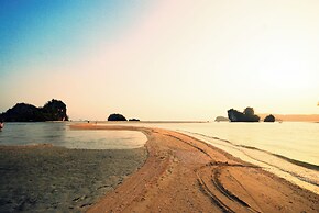 B201-nice Seaview One Bedroom Apartment 300 Meters Walk to Ao Nang Bea