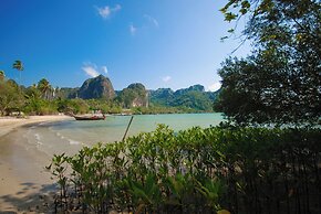 B201-nice Seaview One Bedroom Apartment 300 Meters Walk to Ao Nang Bea
