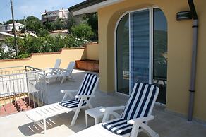 Holiday House in Cilento With Pool and sea View