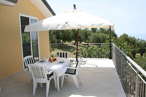 Holiday House in Cilento With Pool and sea View