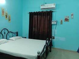 Room-janardan Homestay Lucknow