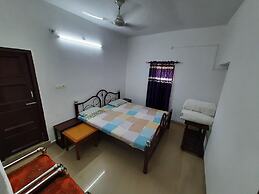 Room-janardan Homestay Lucknow