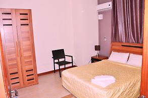 Fully Equipped Apartment in Flic-en-flac for 2 ppl - 500m From the Bea