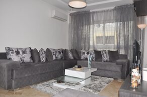 Val Fleuri Apartment With Balcony, Casablanca