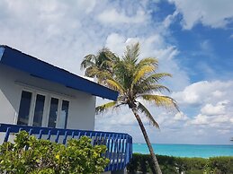 Spacious Villa On The Beach