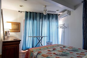 Spacious Villa On The Beach