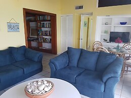 Spacious Villa On The Beach