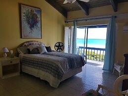 Spacious Villa On The Beach