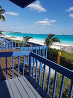Spacious Villa On The Beach