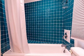 Spacious Villa On The Beach