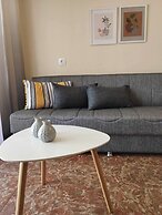 Zeusplace Spacious Apartment Private Parking