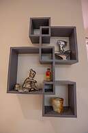 Luxury Apartment With Poll