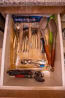 Luxury Apartment With Poll