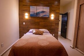 Luxury Apartment With Poll