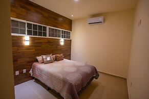 Luxury Apartment With Poll